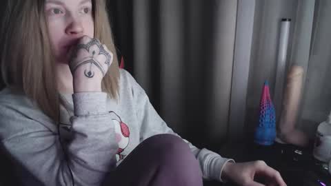 Snapshot of molly_royse chatting on 02.26.25 I have new photos come and see with love Molly online show from 02.26.25