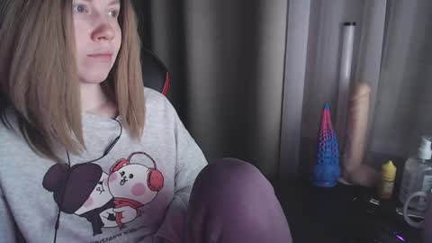 Snapshot of molly_royse chatting on 02.26.25 I have new photos come and see with love Molly online show from 02.26.25