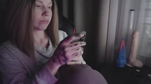 Snapshot of molly_royse chatting on 02.27.25 I have new photos come and see with love Molly online show from 02.27.25