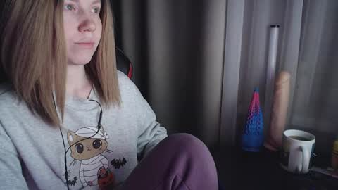 Snapshot of molly_royse chatting on 02.27.25 I have new photos come and see with love Molly online show from 02.27.25