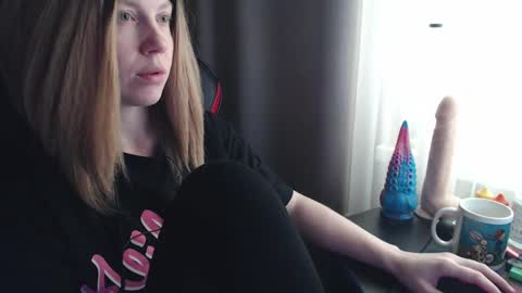 Snapshot of molly_royse chatting on 03.11.25 I have new photos come and see with love Molly online show from 03.11.25