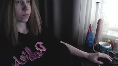 Snapshot of molly_royse chatting on 03.11.25 I have new photos come and see with love Molly online show from 03.11.25