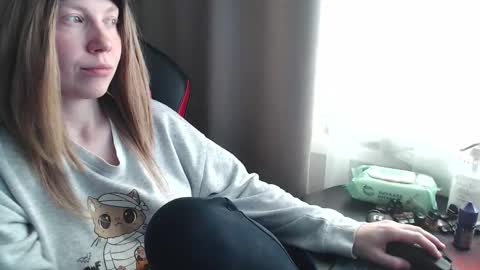 Snapshot of molly_royse chatting on 09.27.25 I have new photos come and see with love Molly online show from 09.27.25