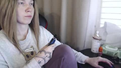 Snapshot of molly_royse chatting on 10.12.25 I have new photos come and see with love Molly online show from 10.12.25