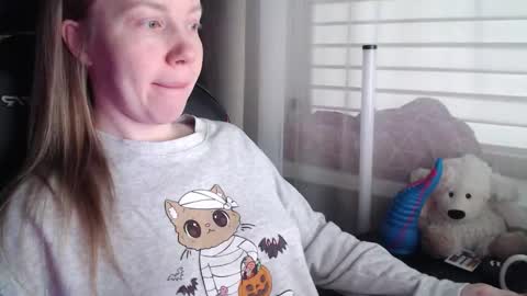 I have new photos come and see with love Molly online show from 02.10.26