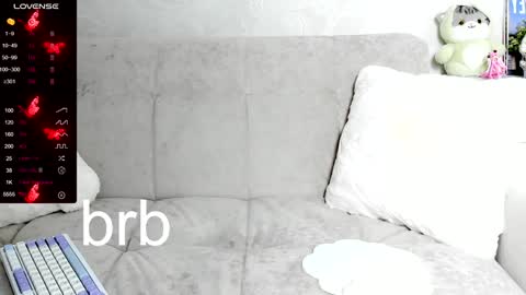 Snapshot of molly_sweetbaby chatting on 01.10.25 Ill tell you when were private online show from 01.10.25