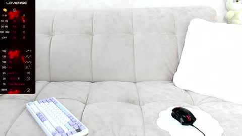 Snapshot of molly_sweetbaby chatting on 02.25.25 Ill tell you when were private online show from 02.25.25