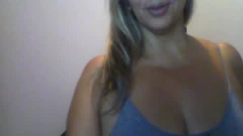 Molly Bunny online show from 07.10.26