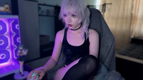 Snapshot of mollycutiestar chatting on 07.16.26 molly cutie 3 online show from 07.16.26