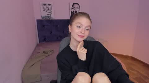 Snapshot of mollydangerous chatting on 12.05.24 Taisha online show from 12.05.24