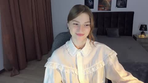 Snapshot of mollydangerous chatting on 01.10.25 Taisha online show from 01.10.25