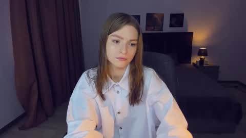 Snapshot of mollydangerous chatting on 01.14.25 Taisha online show from 01.14.25