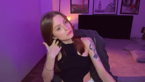 Snapshot of mollydangerous chatting on 01.26.25 Taisha online show from 01.26.25