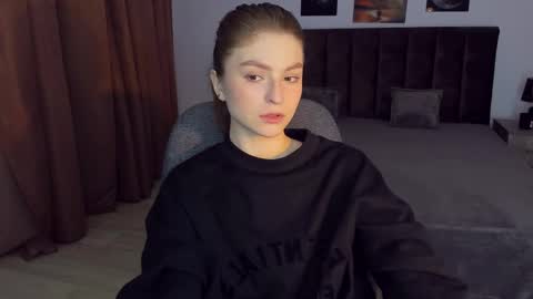 Snapshot of mollydangerous chatting on 01.30.25 Taisha online show from 01.30.25