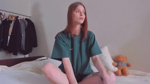 Snapshot of mollydangerous chatting on 02.21.25 Taisha online show from 02.21.25