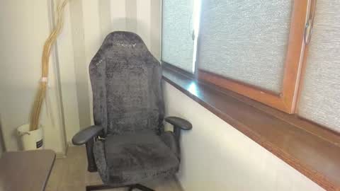 Snapshot of mollydangerous chatting on 10.08.25 Taisha online show from 10.08.25