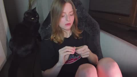 Snapshot of mollydangerous chatting on 04.18.26 Taisha online show from 04.18.26