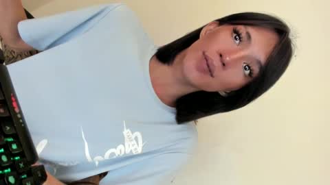 Molly Frakambush online show from 12.28.24