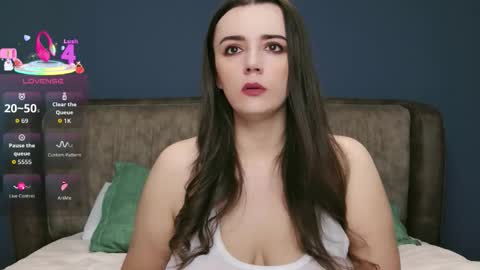 Molly online show from 10.30.25