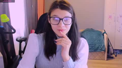  KIRA  online show from 04.06.26