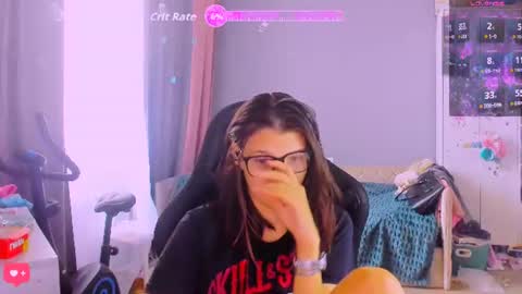 Snapshot of mollylollipop20 chatting on 07.30.26 KIRA online show from 07.30.26