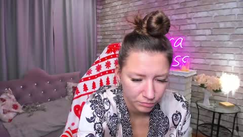 hi im Molly heregreat boobs big heart  warm pussy  online show from 12.10.24