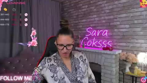 hi im Molly heregreat boobs big heart  warm pussy  online show from 09.18.25