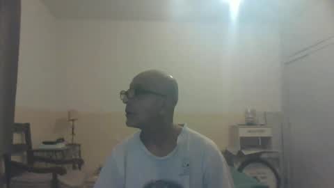 moment71200 online show from 01.04.25