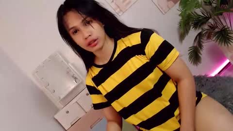 MOMIKHEM online show from 09.22.25