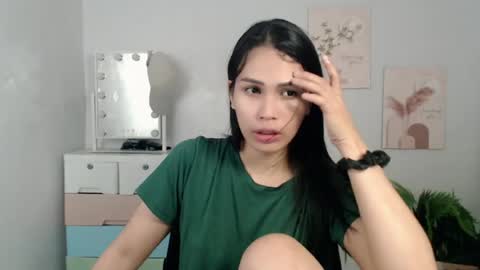 MOMIKHEM online show from 07.04.26