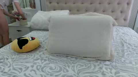 Snapshot of mommy4y chatting on 05.13.26 Amy online show from 05.13.26
