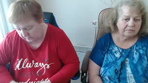 Snapshot of mommy99x chatting on 03.24.26 Mommy99X online show from 03.24.26