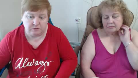 Snapshot of mommy99x chatting on 04.06.26 Mommy99X online show from 04.06.26