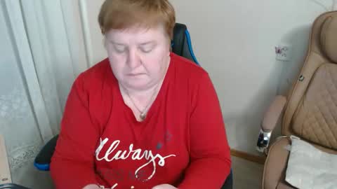 Snapshot of mommy99x chatting on 04.14.26 Mommy99X online show from 04.14.26