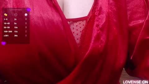 Snapshot of mommyissuess_ chatting on 03.11.25 Daphne online show from 03.11.25