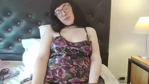 Mommynatrix online show from 03.30.26