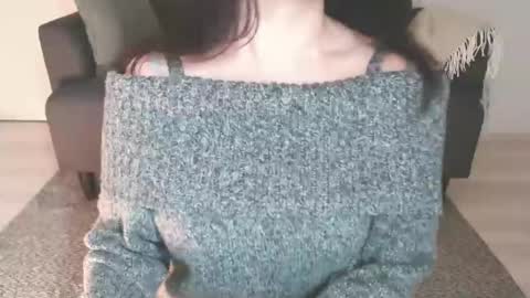 Momo online show from 12.13.24