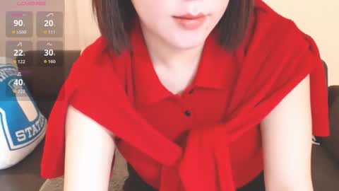 Momo online show from 10.11.25