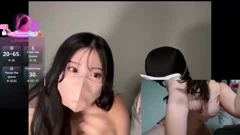 momo___0717 online show from 09.22.25