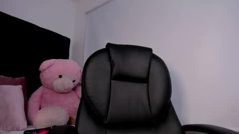 Snapshot of momo_ayasse chatting on 02.28.26 Momo online show from 02.28.26