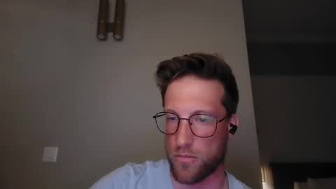 Snapshot of moms_little_monster chatting on 04.09.26 moms_little_monster online show from 04.09.26