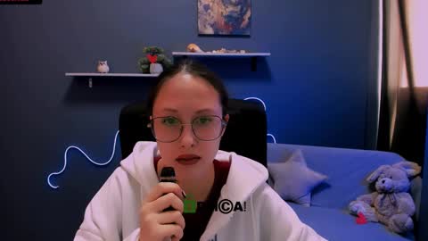 Mona  online show from 03.07.25