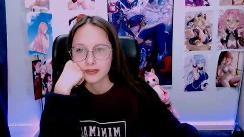 Mona  online show from 03.09.25