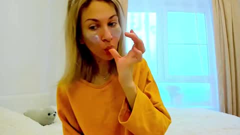 Mona online show from 03.03.25