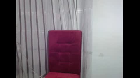 Snapshot of mona_dolly chatting on 11.16.25 mona_dolly online show from 11.16.25