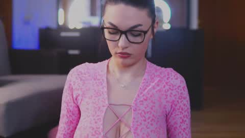 Mona Lisss online show from 01.17.25