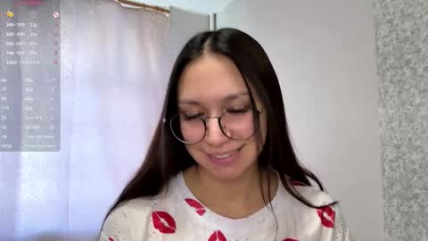 Snapshot of monacutee chatting on 10.21.25 Mona online show from 10.21.25