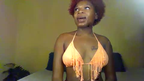 Snapshot of monchi_kiss chatting on 06.11.26 MonchiTalrianmaraladasha online show from 06.11.26