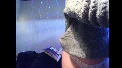 Snapshot of monica_lily chatting on 02.13.25 Monica online show from 02.13.25