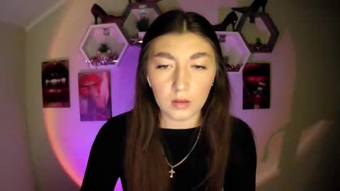 sweet girl and shine body online show from 09.12.25